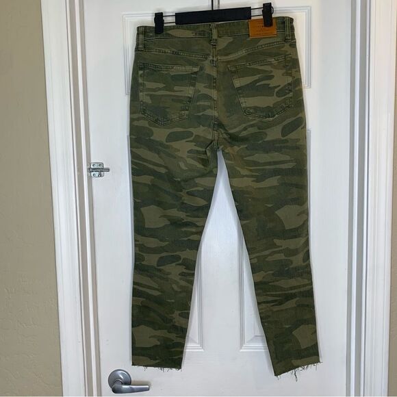 Lucky Brand Camo Bridgette Crop Jeans Size 6 Raw Hem - Picture 3 of 11